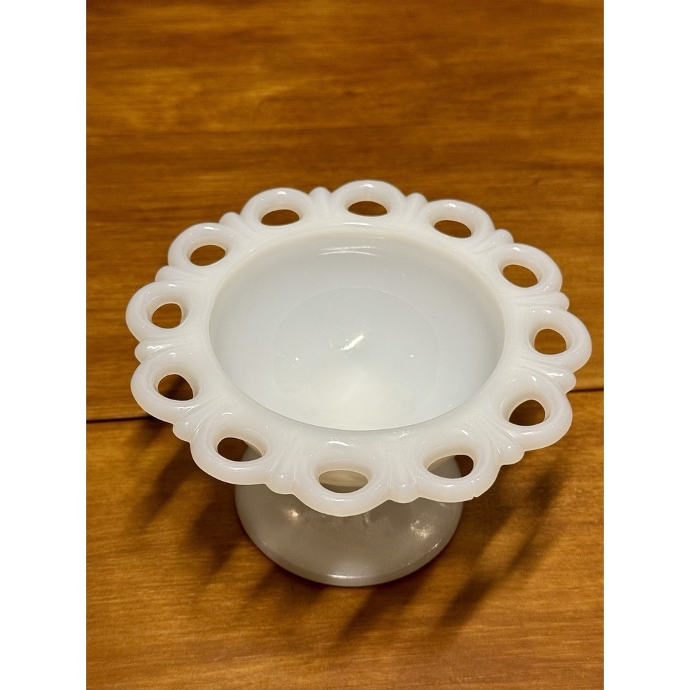 Vintage Anchor Hocking Old Colony Lace Edge Milk Glass Compote‎ Candy Dish